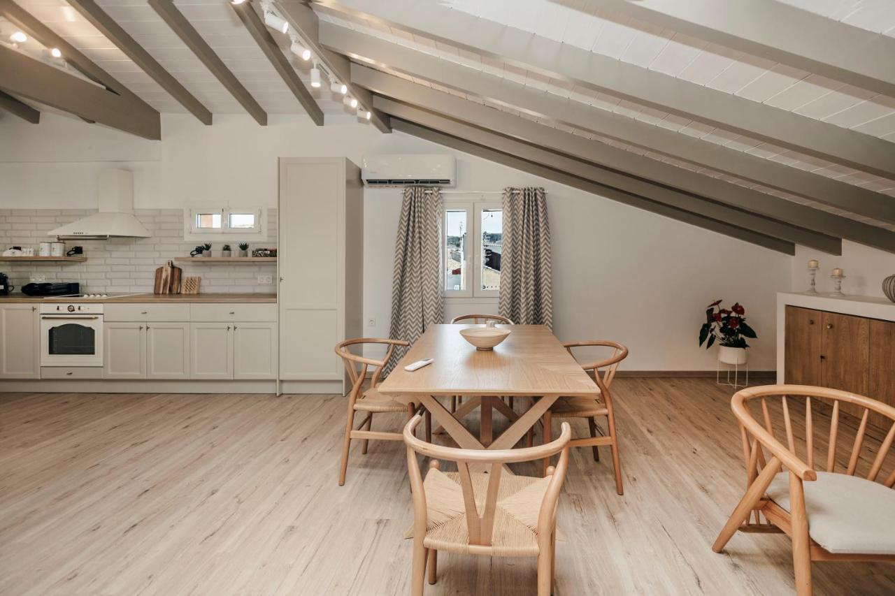 Pentanemi Loft, Corfu Old Town Apartment *